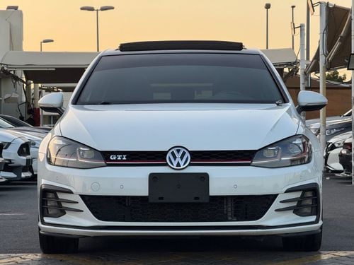 Volkswagen Golf GTI Sport 2.0T