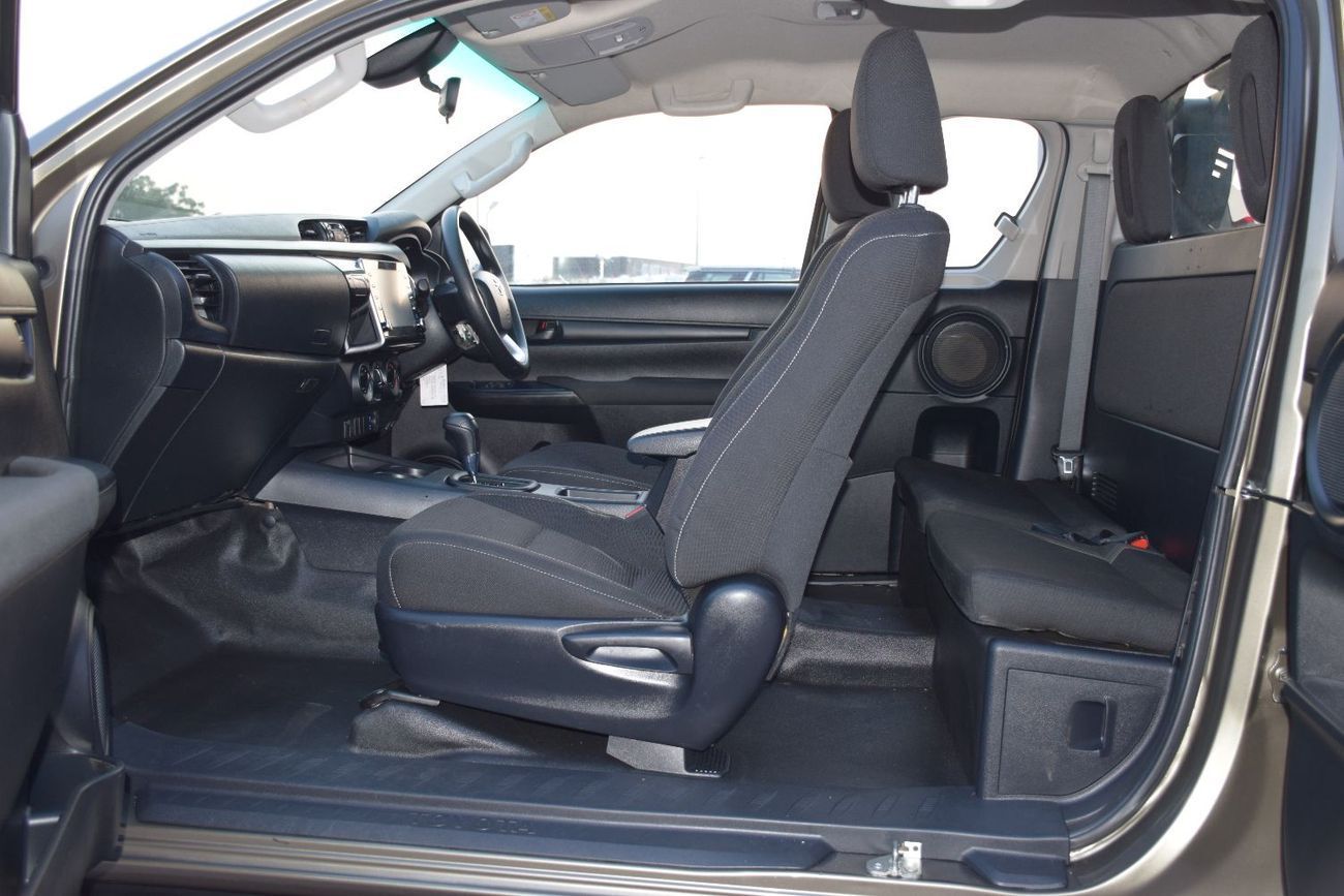 تويوتا هيلوكس S GLX 2.8L 4WD A/T