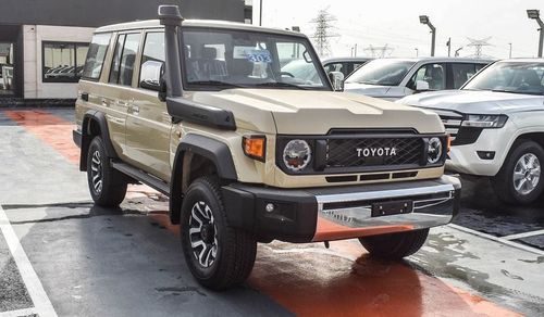Toyota Land Cruiser 70 LC76 Hardtop 5 Door Automatic 4.0