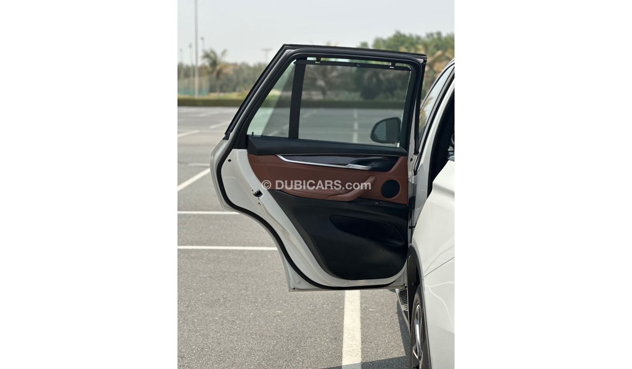 BMW X5 35i Exclusive MODEL 2015 GCC CAR PREFECT CONDITION INSIDE AND OUTSIDE FULL OPTION PANORAMIC ROOF LEA