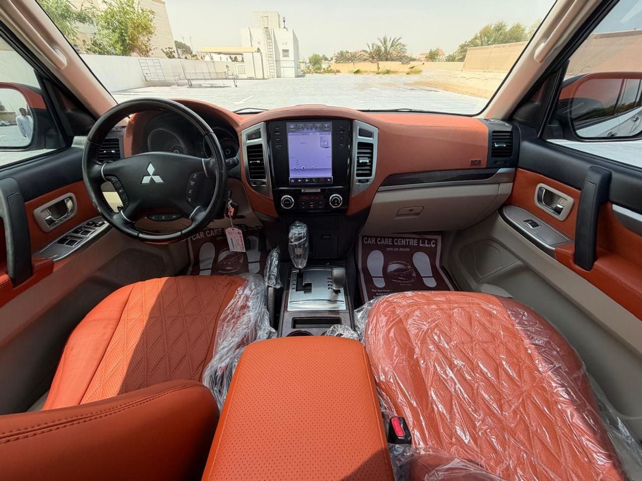 ميتسوبيشي باجيرو  3.5L Petrol | RockFord System | Sunroof