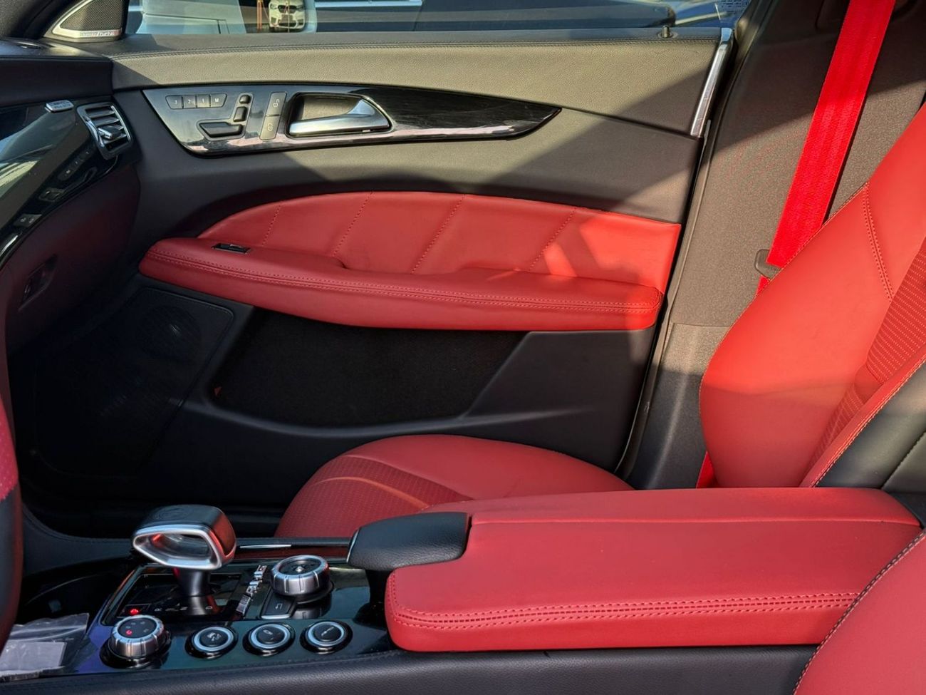 Mercedes-Benz CLS 63 AMG Std 5.0L