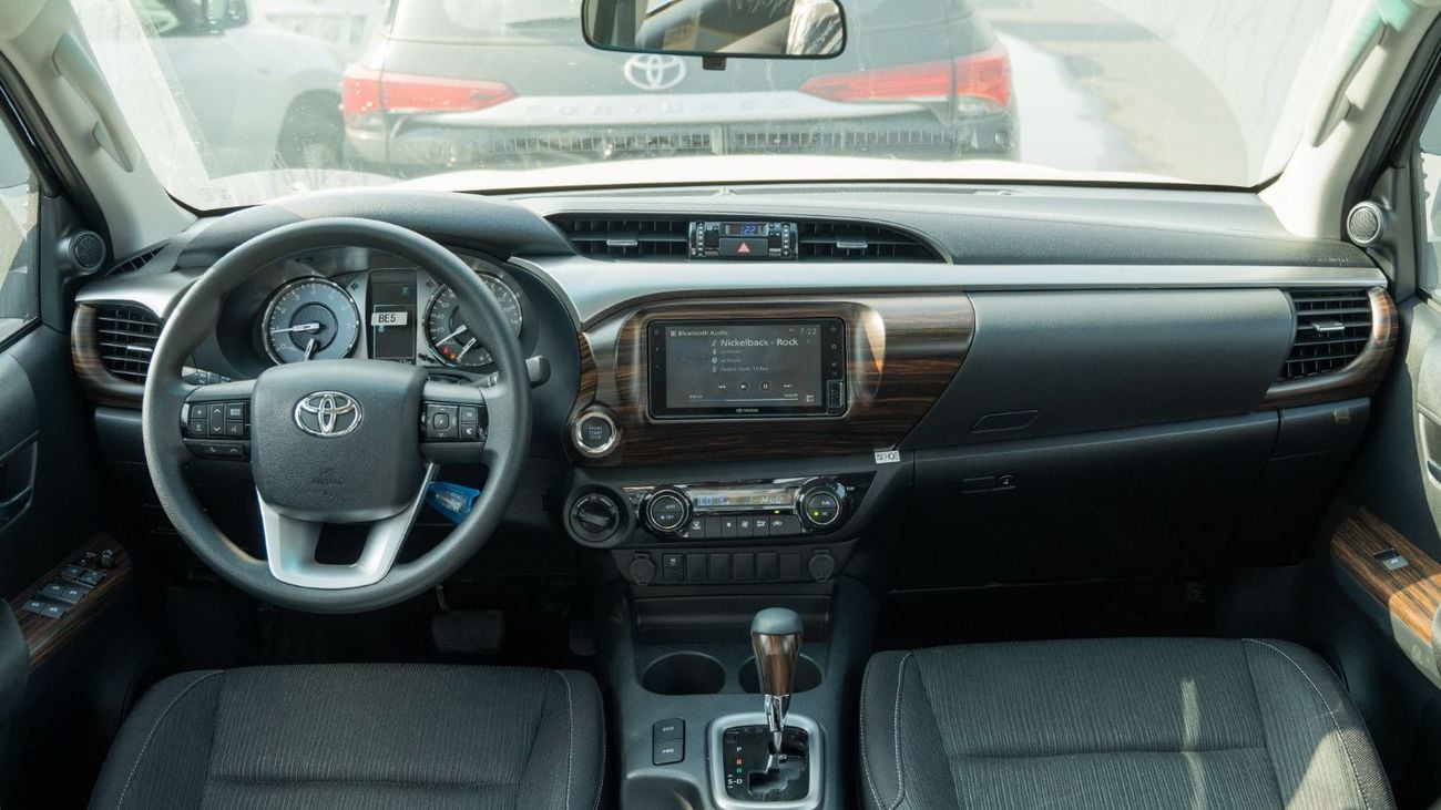 Toyota Hilux 2025 Toyota Hilux DC 2.7L Petrol AT (Black)