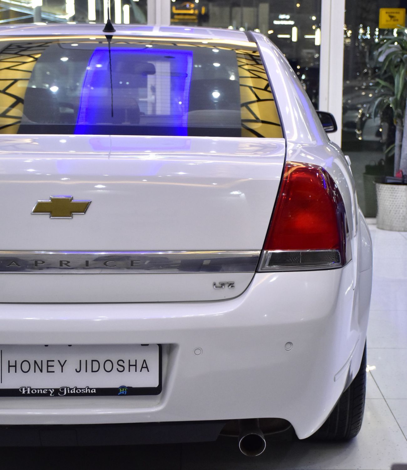 Chevrolet Caprice EXCELLENT DEAL for our Chevrolet Caprice LTZ ( 2009 Model ) in White Color GCC Specs