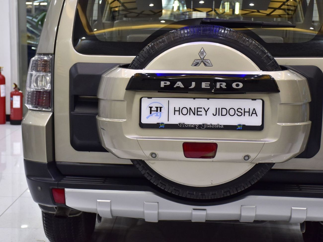 ميتسوبيشي باجيرو EXCELLENT DEAL for our Mitsubishi Pajero GLS ( 2008 Model ) in Golden Color GCC Specs