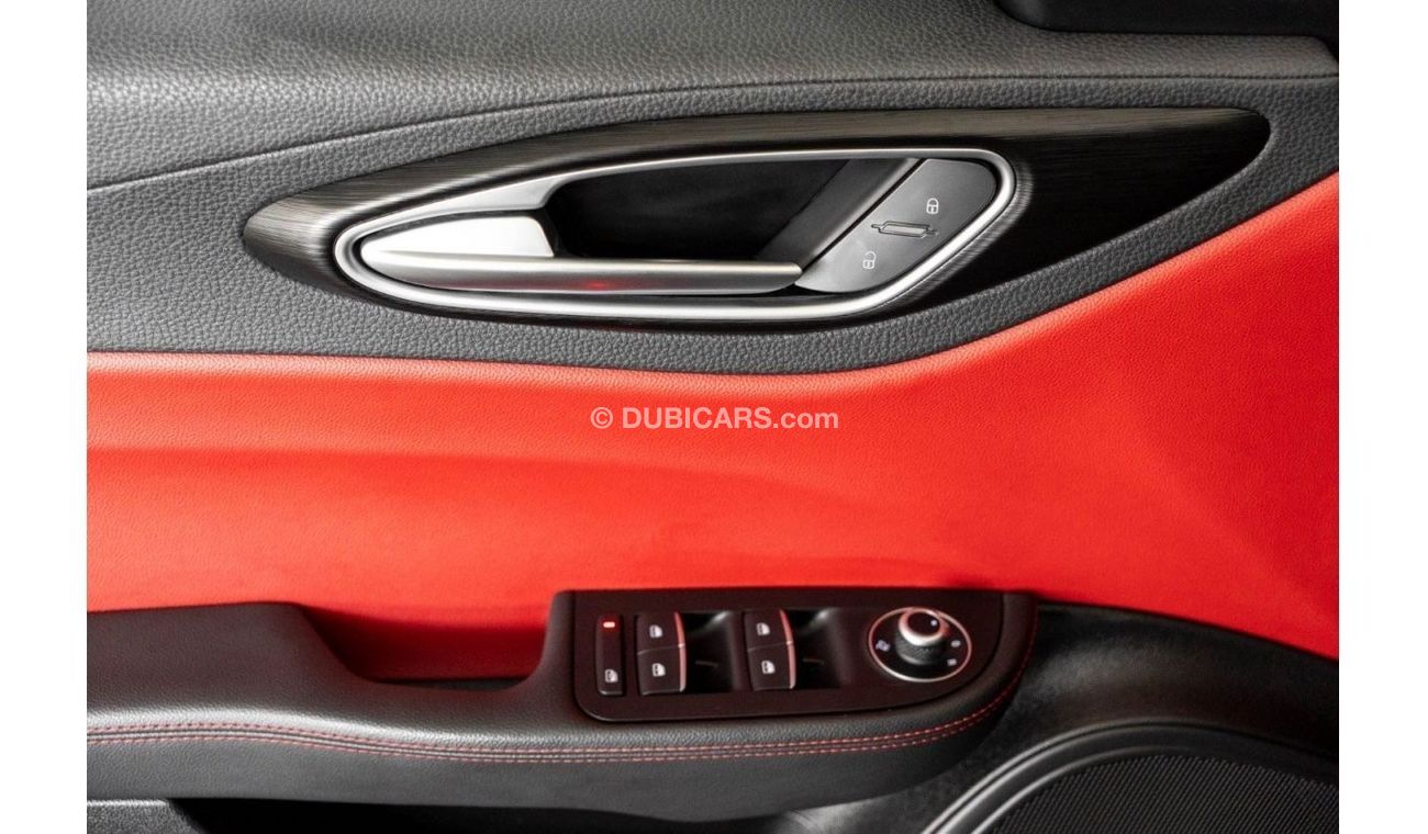 ألفا روميو جوليا 2018 Alfa Romeo Giulia Super / Full Alfa Romeo Service History