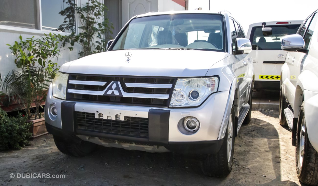 Mitsubishi Pajero what’s app 00971507970887 V6