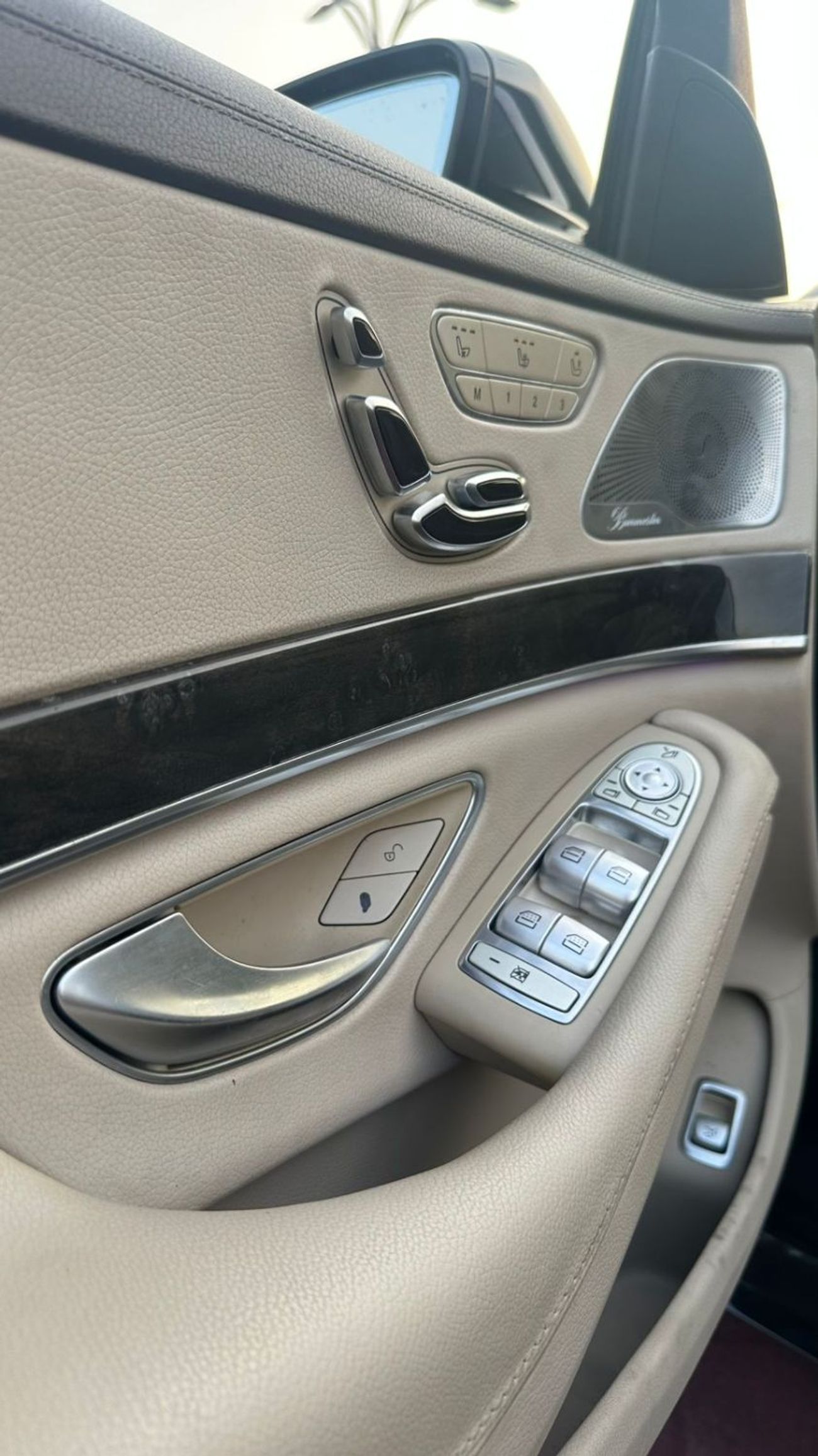 مرسيدس بنز S 550