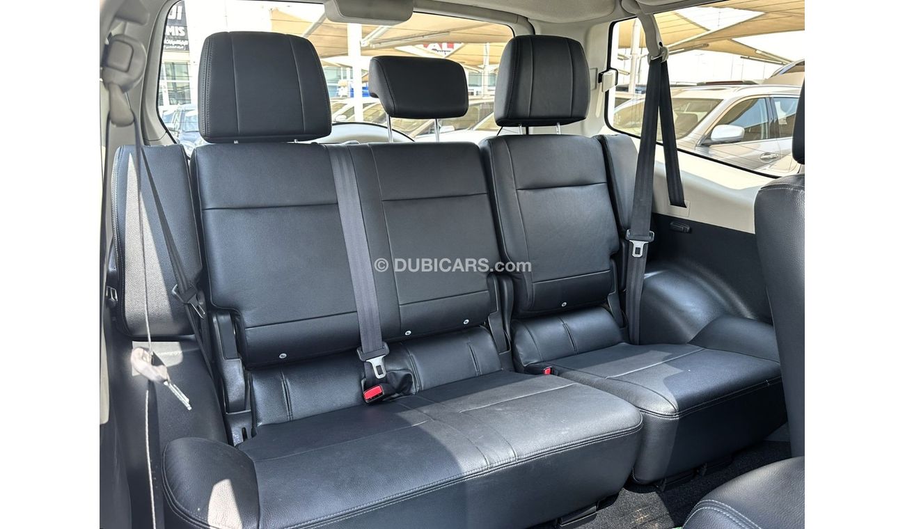 Mitsubishi Pajero GLS Highline Top ACCIDENTS FREE - GCC - ORIGINAL PAINT ENGINE 3800 CC - FULL OPTION