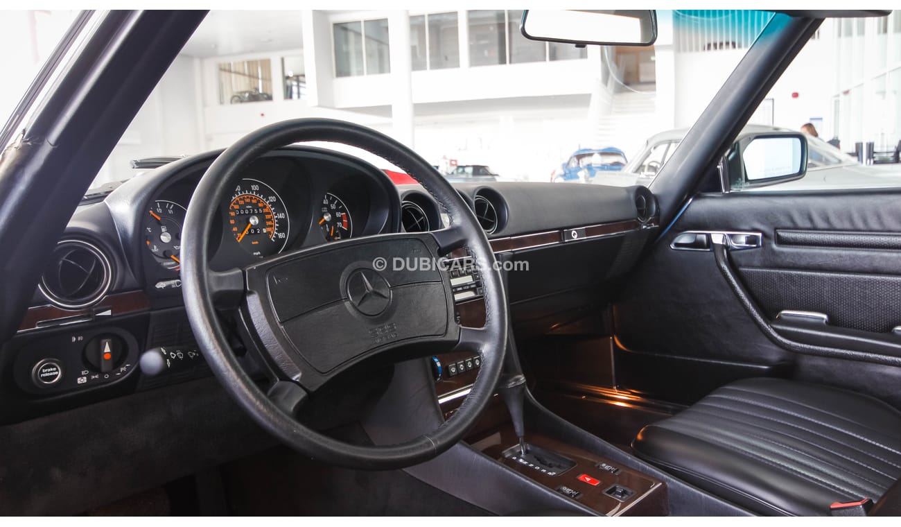 Mercedes-Benz 560 SL