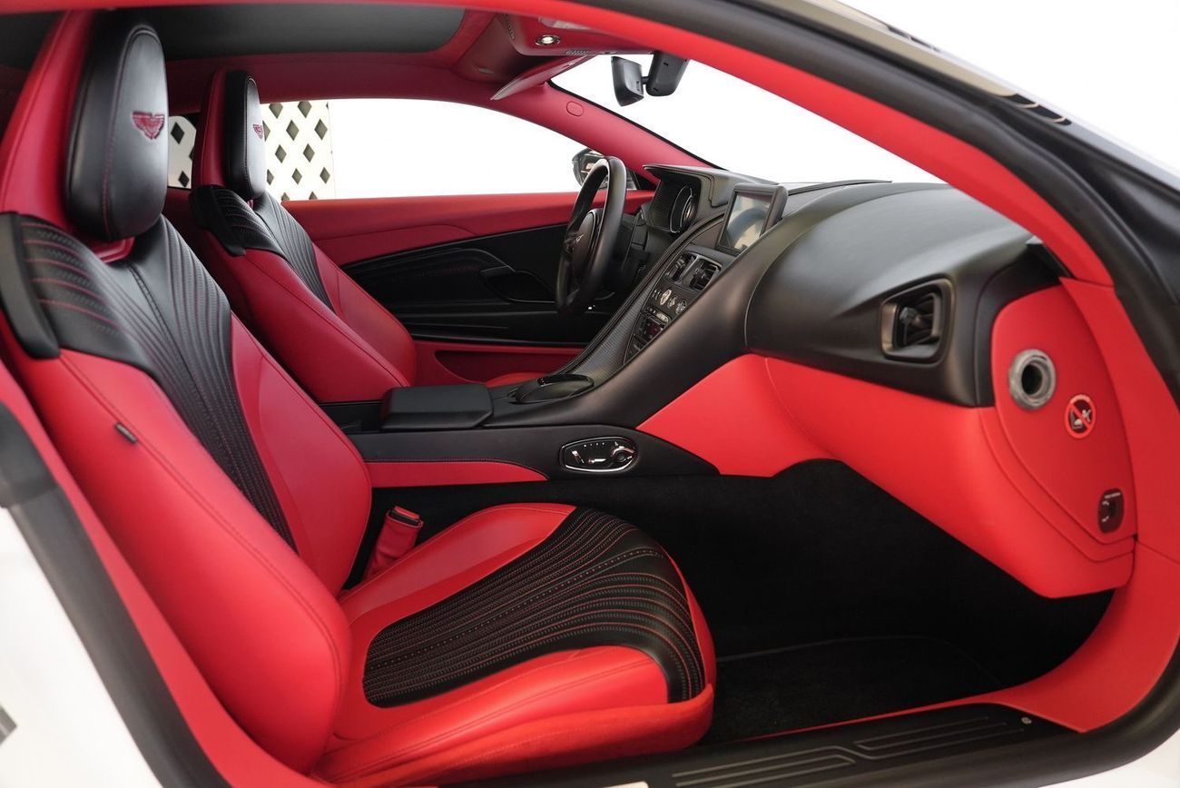 Aston Martin DB11 Std 4.0L