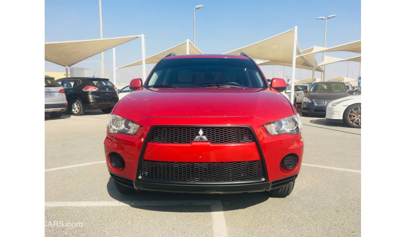 Mitsubishi Outlander سياره نظيفه جدا بدون حوادث بحاله ممتاذه