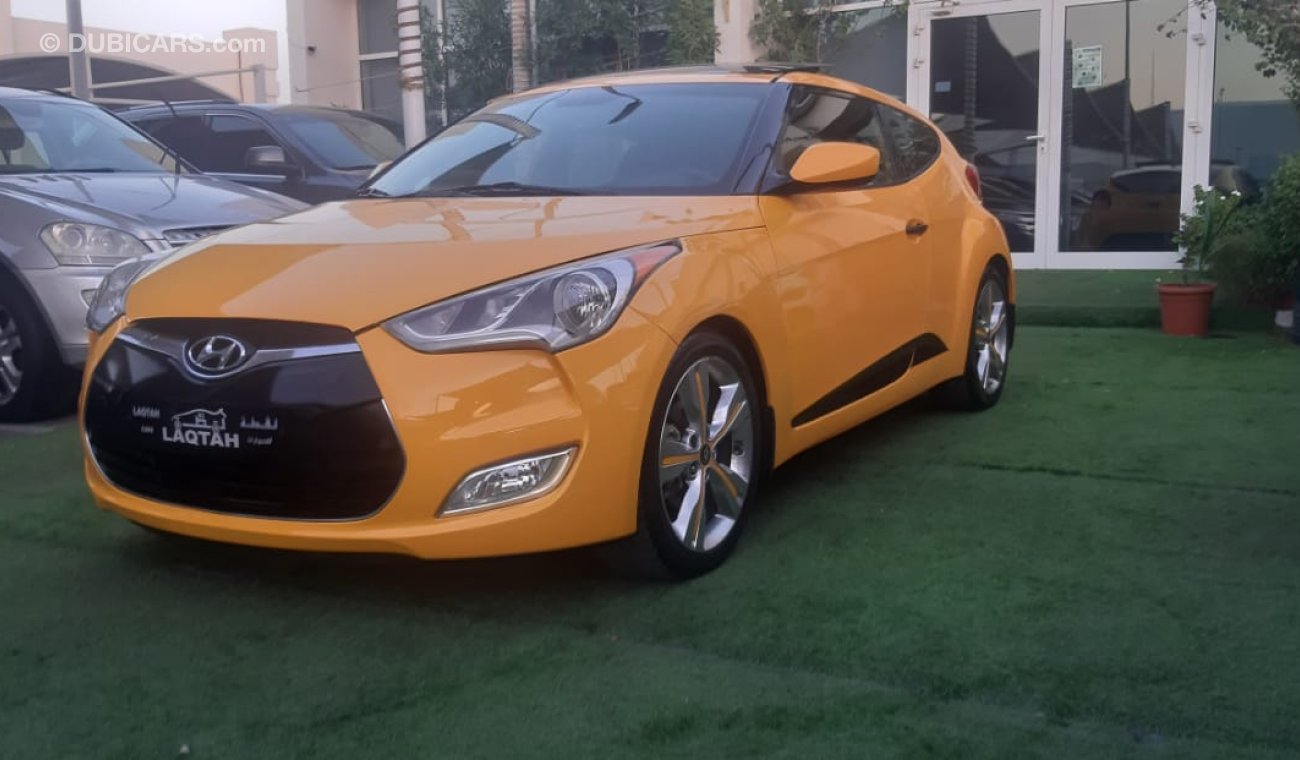 Hyundai Veloster American import, full option, panorama, leather screen, rear camera, cruise control, in excellent co