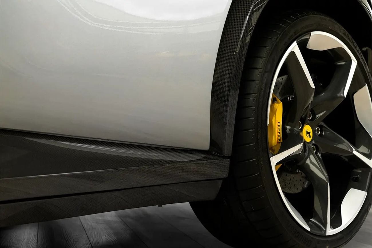 فيراري بوروسانجوي FERRARI | PUROSANGUE | FULL CARBON FIBER | GCC SPECS DEALER WARRANTY + SERVICE CONTRACT ( Al TAYER )