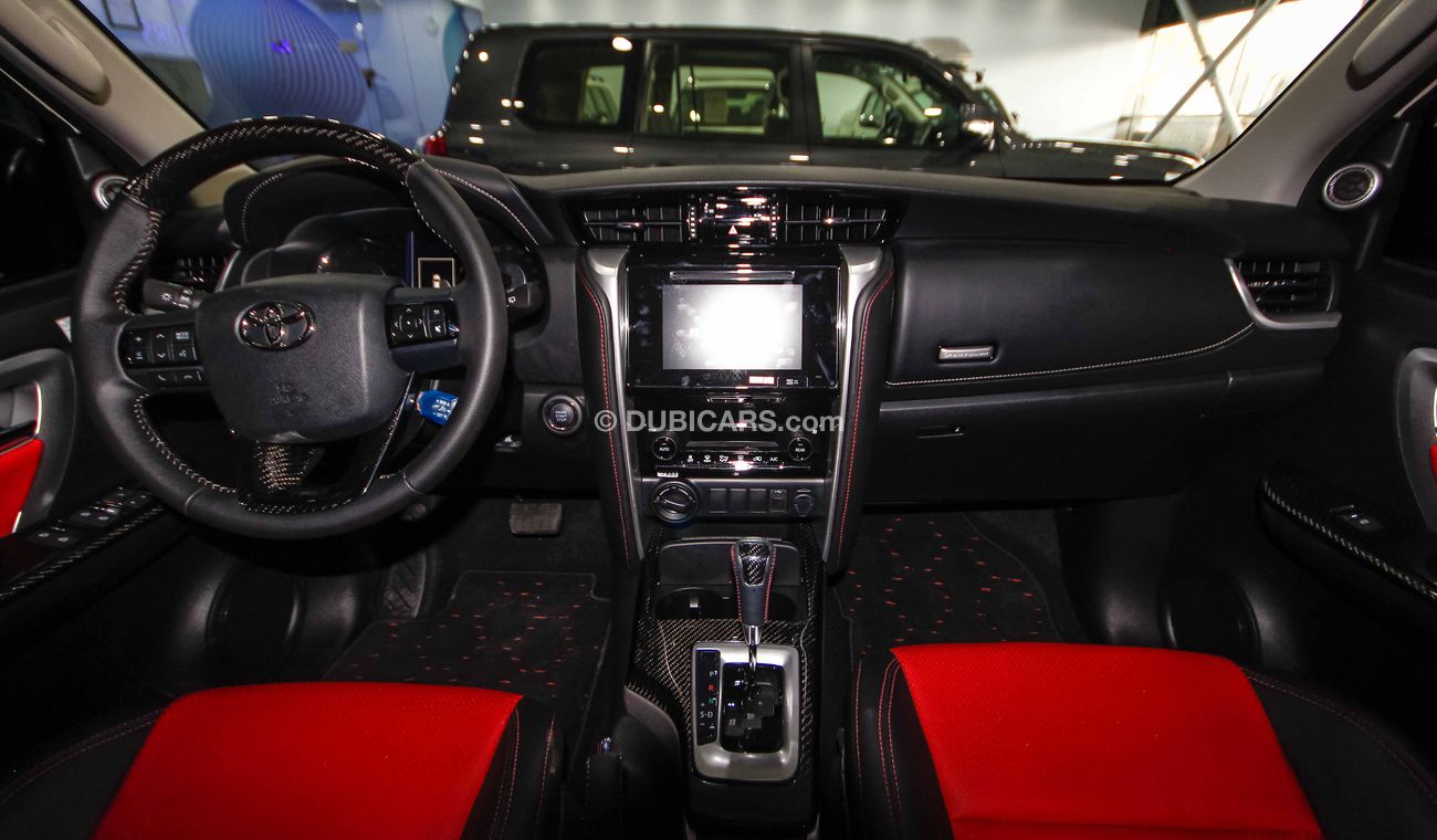 تويوتا فورتونر VXR TRD