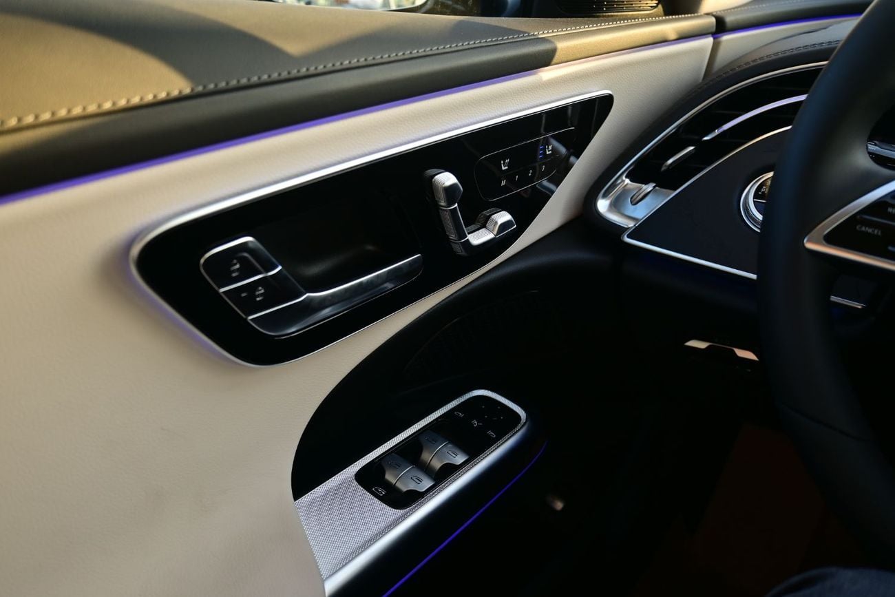 مرسيدس بنز E200 STD Mercedes-Benz E200 2.0L Turbo + Mild Hybrid Color Black Model 2025