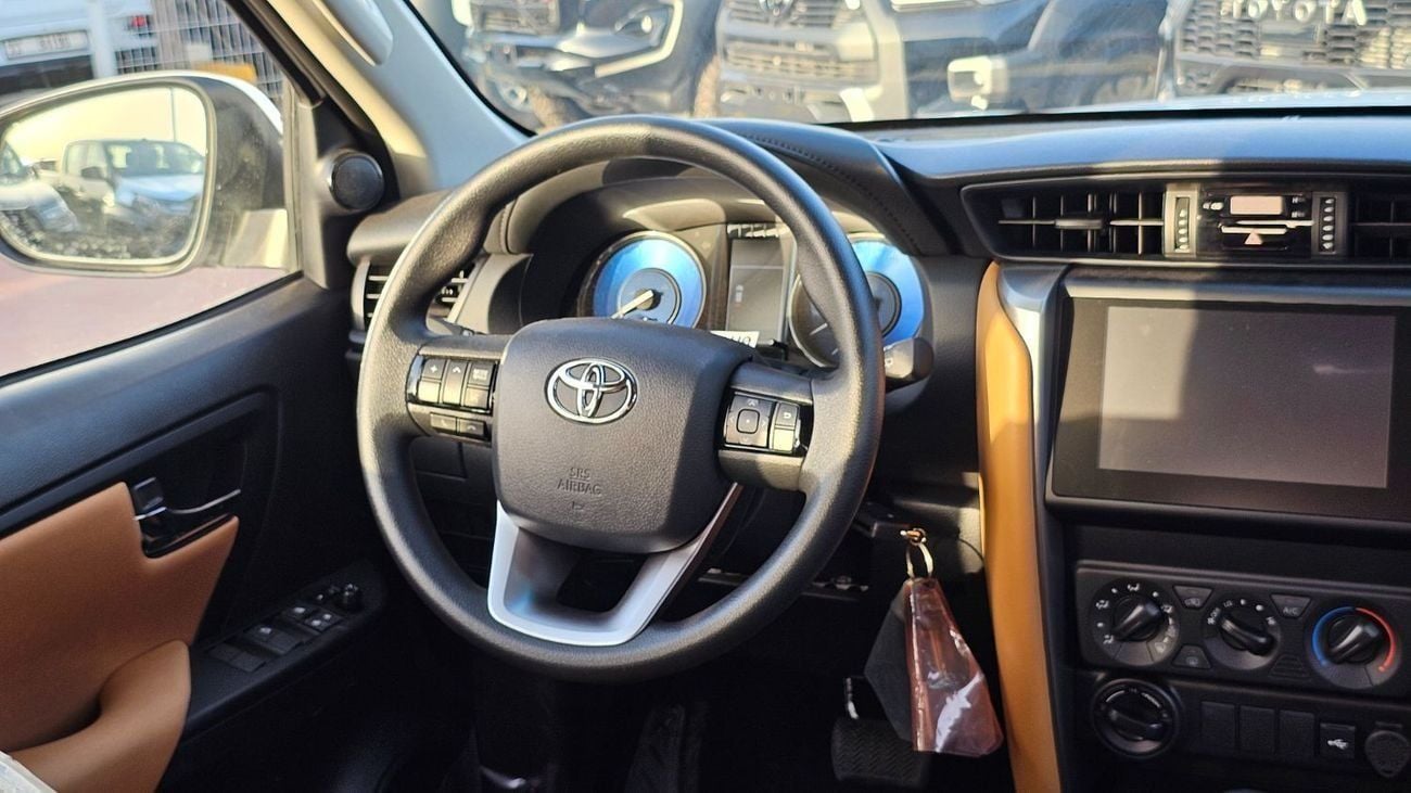 Toyota Fortuner 2.4 DIESEL E 4WD AT 2026/2026 Fortuner 2.4 DIESEL 4X4 AT MY2026 WITH MANUAL AC
