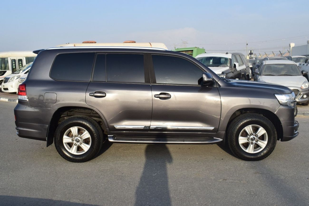 Toyota Land Cruiser GXR GT 4.6L 4WD 2015 TOYOTA LAND CRUISER GXL V8