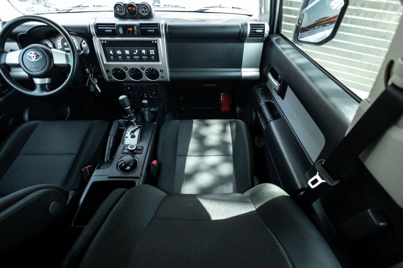 Toyota FJ Cruiser Toyota FJ Cruiser GXR 2022 GCC | Warranty for 1,876.00 AED monthly