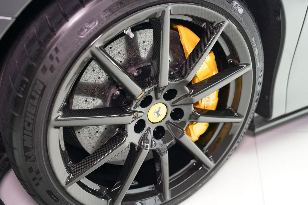 Ferrari SF90 ASSETTO FIORANO