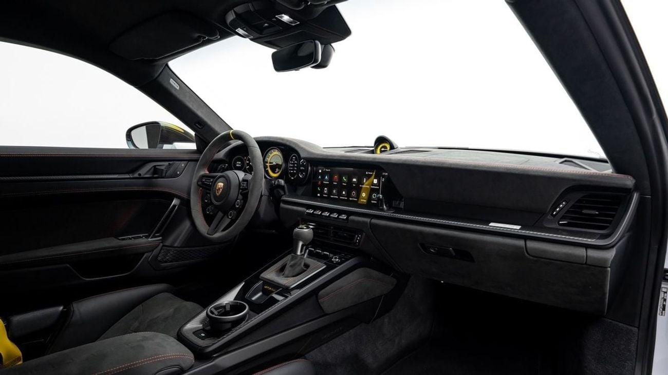 بورش 911 GT3 RS - 2025 - GCC Specs - Under 5 Years Warranty