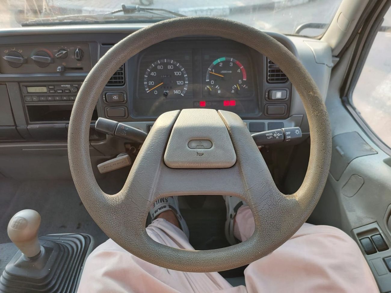 Mitsubishi Fuso Canter MITSUBISHI CANTER TRUCK RHD 1995 MODEL 4.5 L DIESEL MANUAL(PM20263)