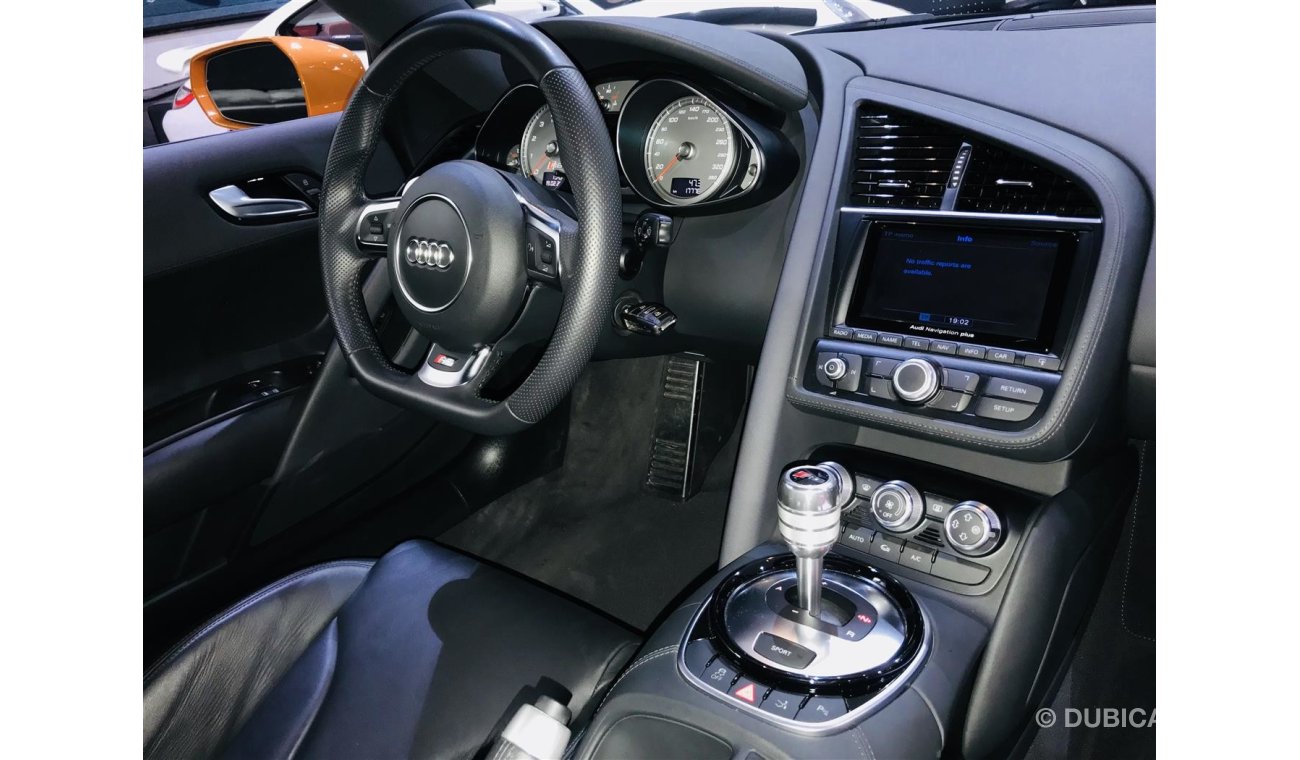 Audi R8 - 2015 - GCC V8 - TWO YEARS WARRANTY