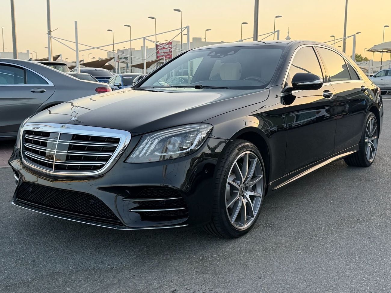 مرسيدس بنز S 560 STD AMG