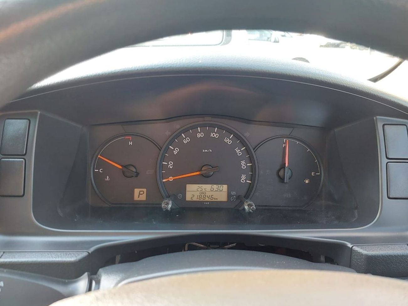 تويوتا هاياس TOYOTA HIACE COMMUTER VAN RHD 2015 MODEL 3.0 L DIESEL AUTOMATIC(PM22809)