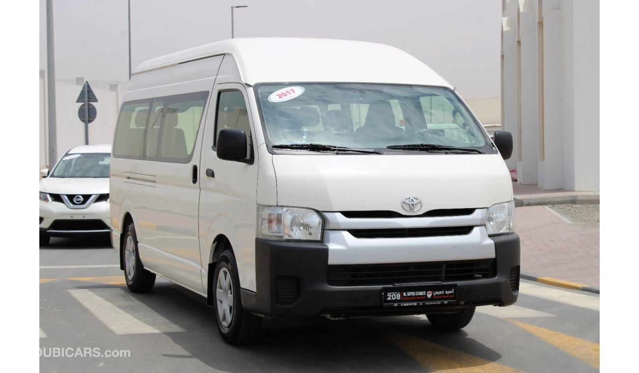 Toyota Hiace Toyota Hiace 2017 GCC High Roof in excellent condition without accidents, very clean from inside and