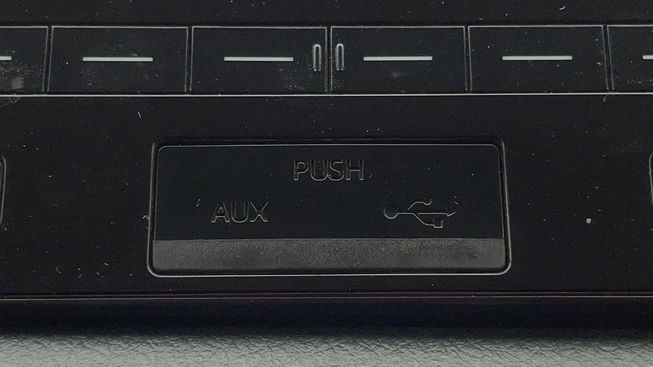 تويوتا هاياس GL STANDARD ROOF PANAL VAN 2.7 | بدون دفعة مقدمة | اختبار القيادة في المنزل