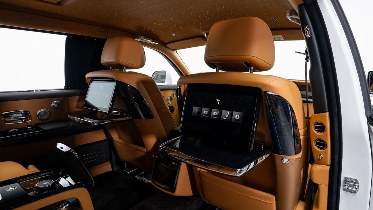 رولز رويس فانتوم EWB - 2026 - GCC Specs - Under Warranty and Service Contract