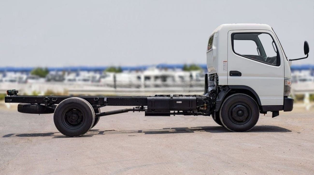 Mitsubishi Fuso Canter (LHD) MITSUBISHI FUSO CANTER 4.2D MT MY2025-WHITE