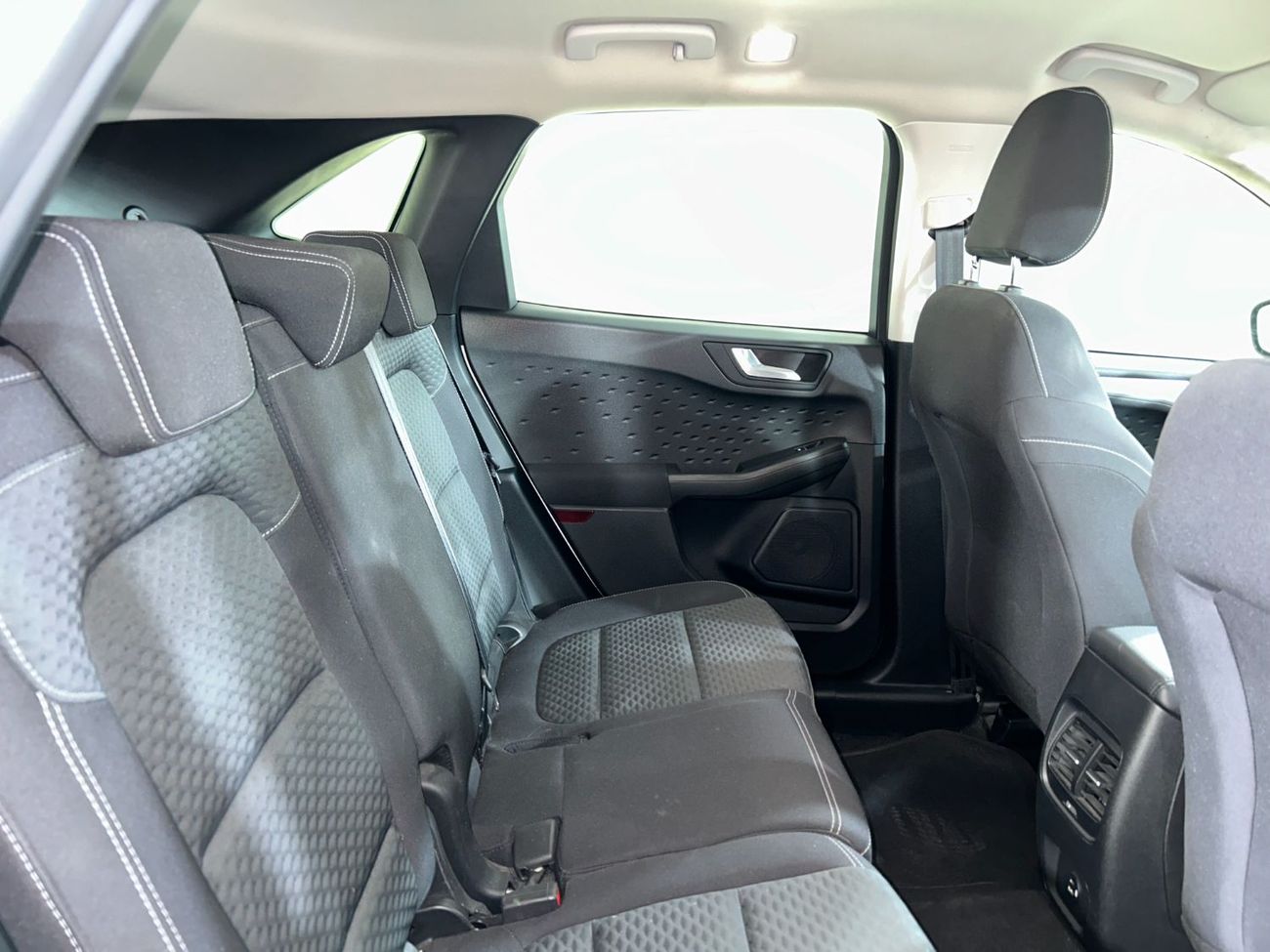 Ford Escape 1.5T Ambiente E1021 ESCAPE AMBIENTE FWD 1.5L AT CLTH