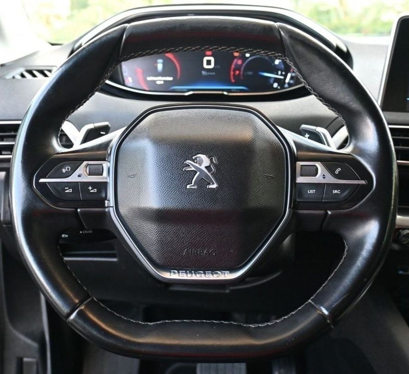 Peugeot 5008 Active 2019 very good condition without accident original paint 1.6