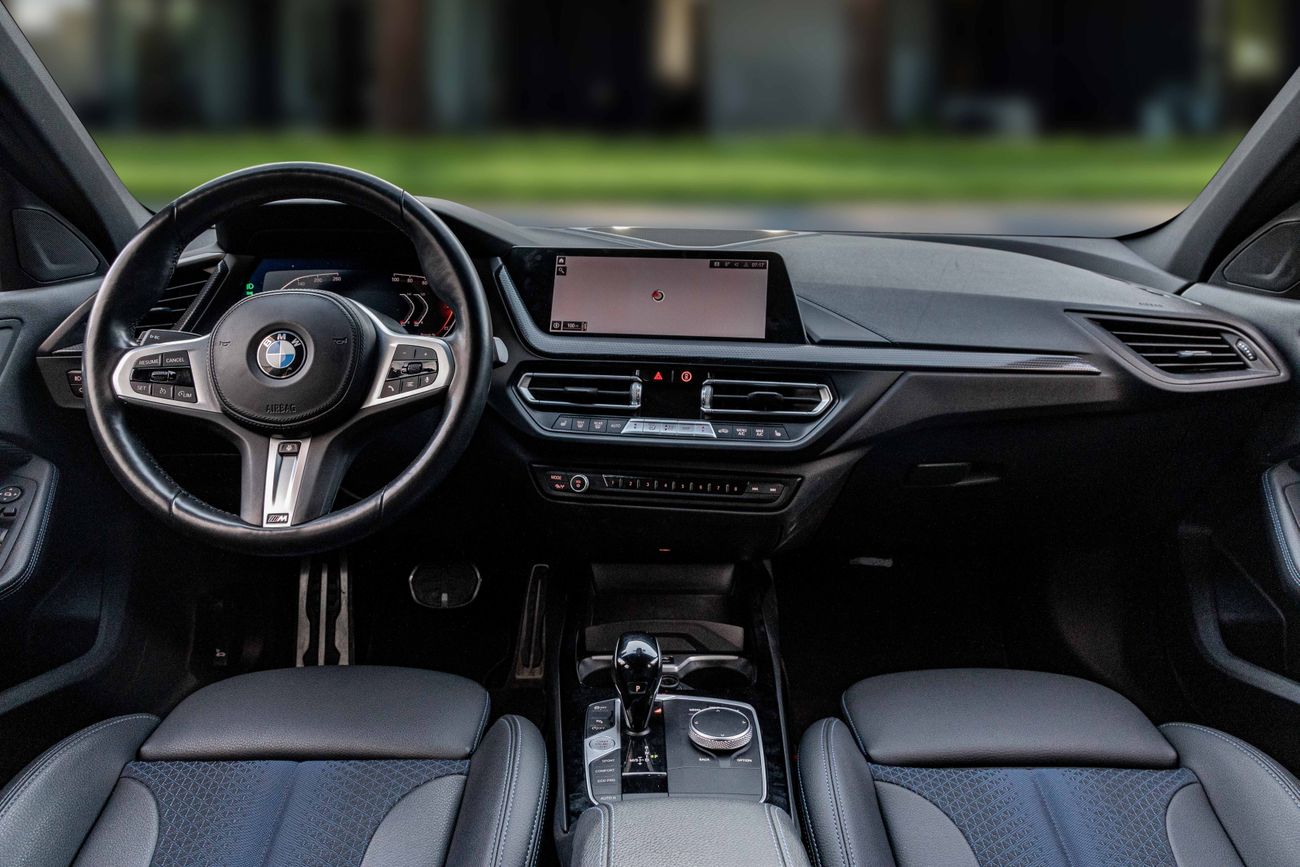 بي أم دبليو 118 118i M-Kit | 1,861 P.M | 0% Downpayment | Impeccable Condition!