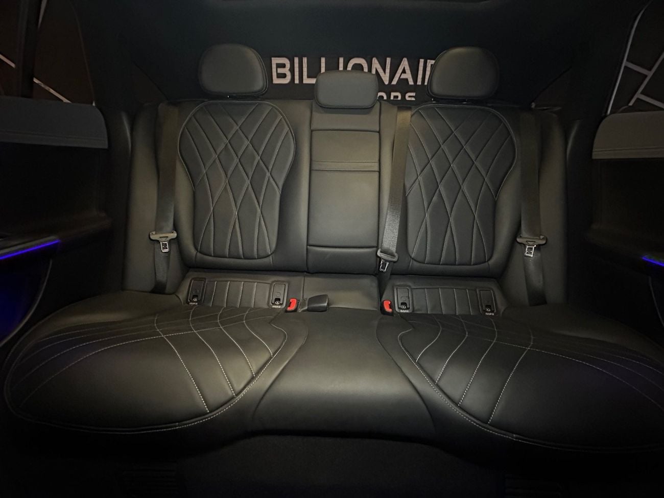 مرسيدس بنز EQE 350+ Premium +