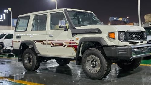 تويوتا لاند كروزر 70 Std 4.0L 4WD