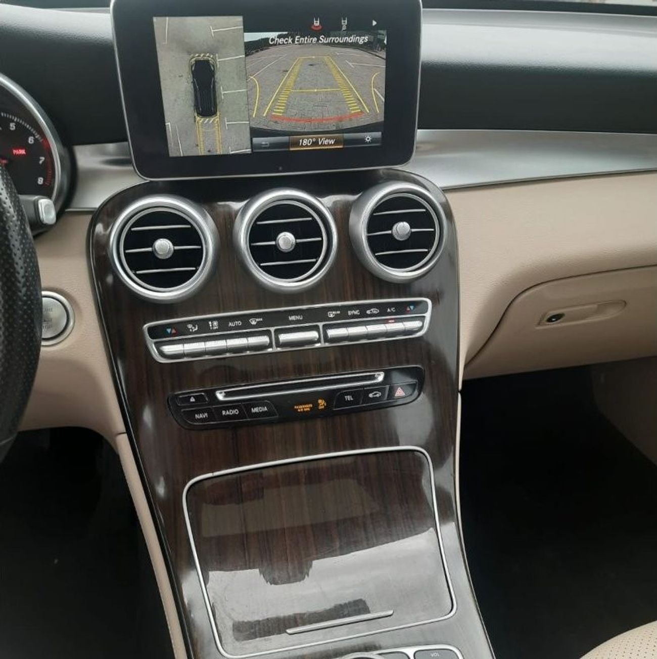 مرسيدس بنز GLC 300 AMG