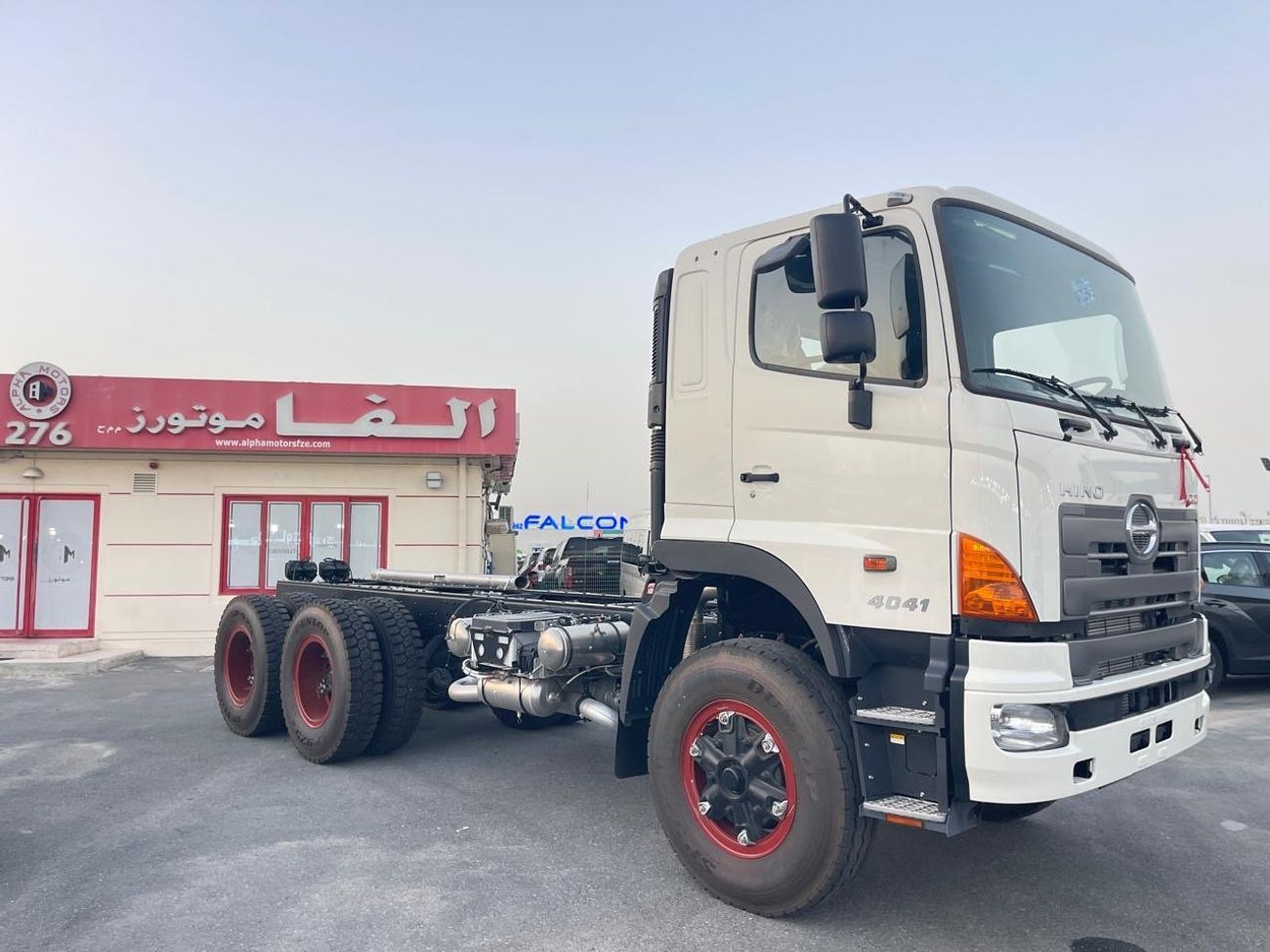 هينو 700 