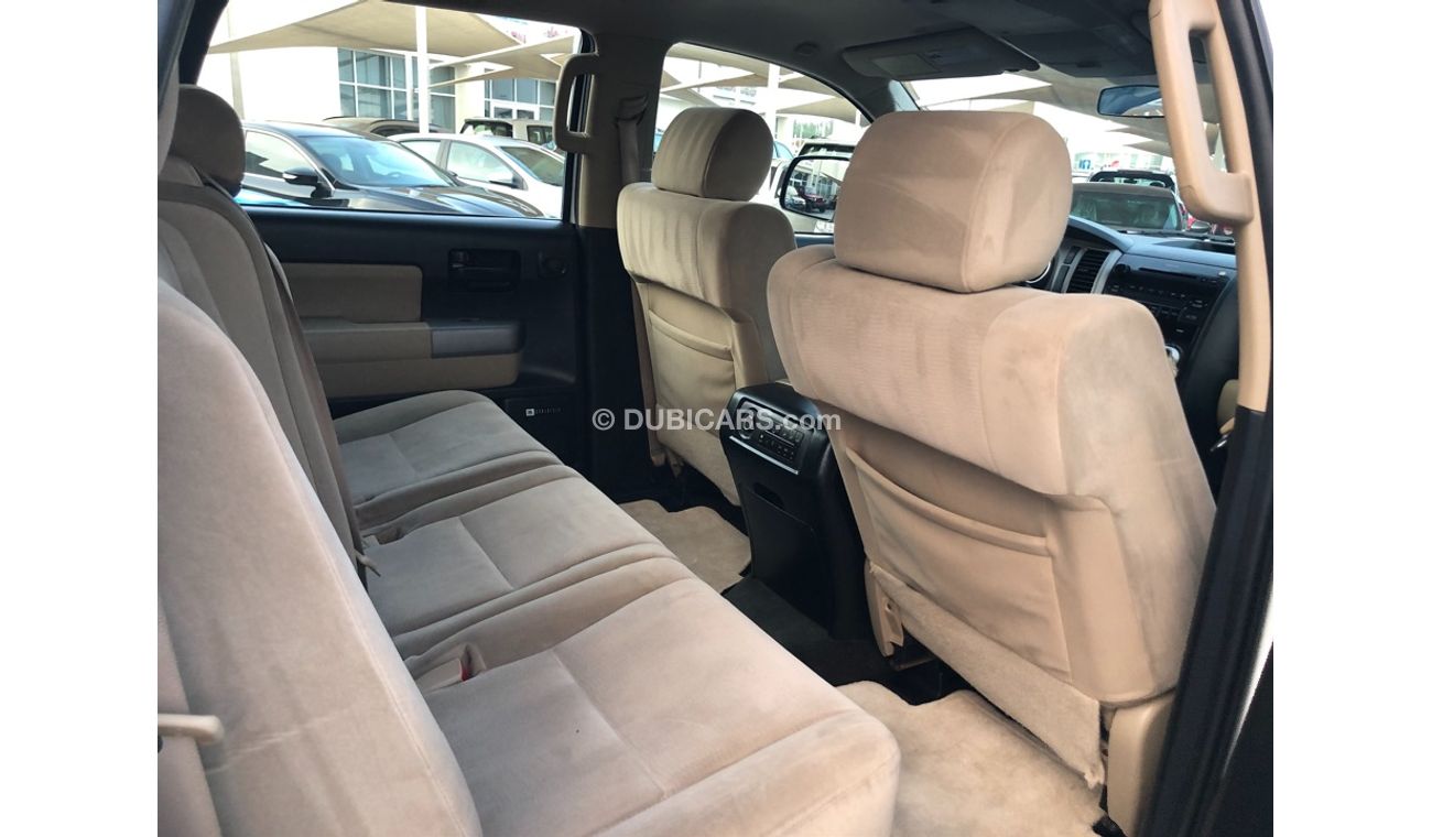 تويوتا سيكويا موديل 2013 خليجي حاله ممتازه من الداخل والخارج