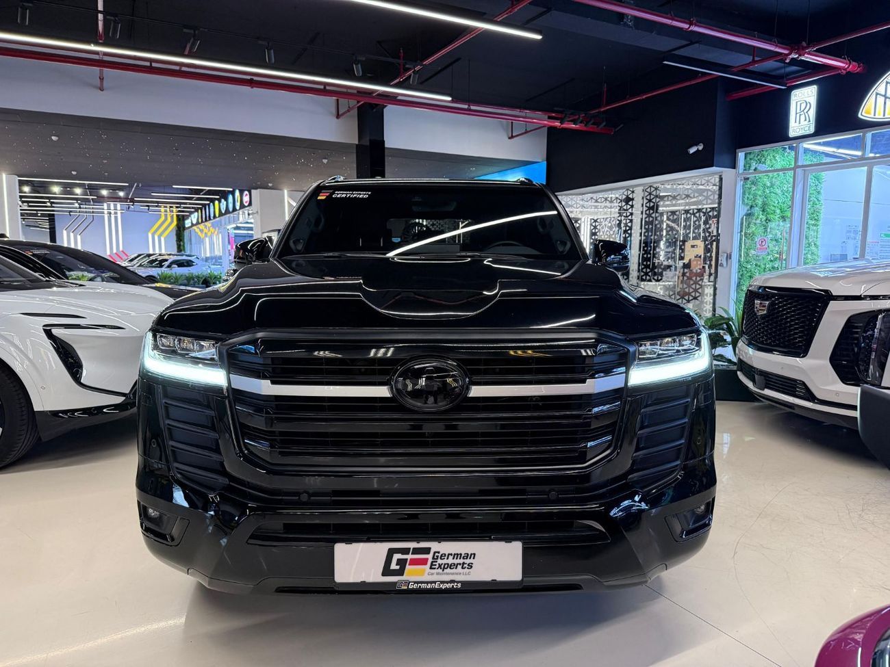 Toyota Land Cruiser VXR 4.0L 2023 Land Cruiser 4.0L VXR GCC-Al Futtaim Warranty - 13,000 KM Only