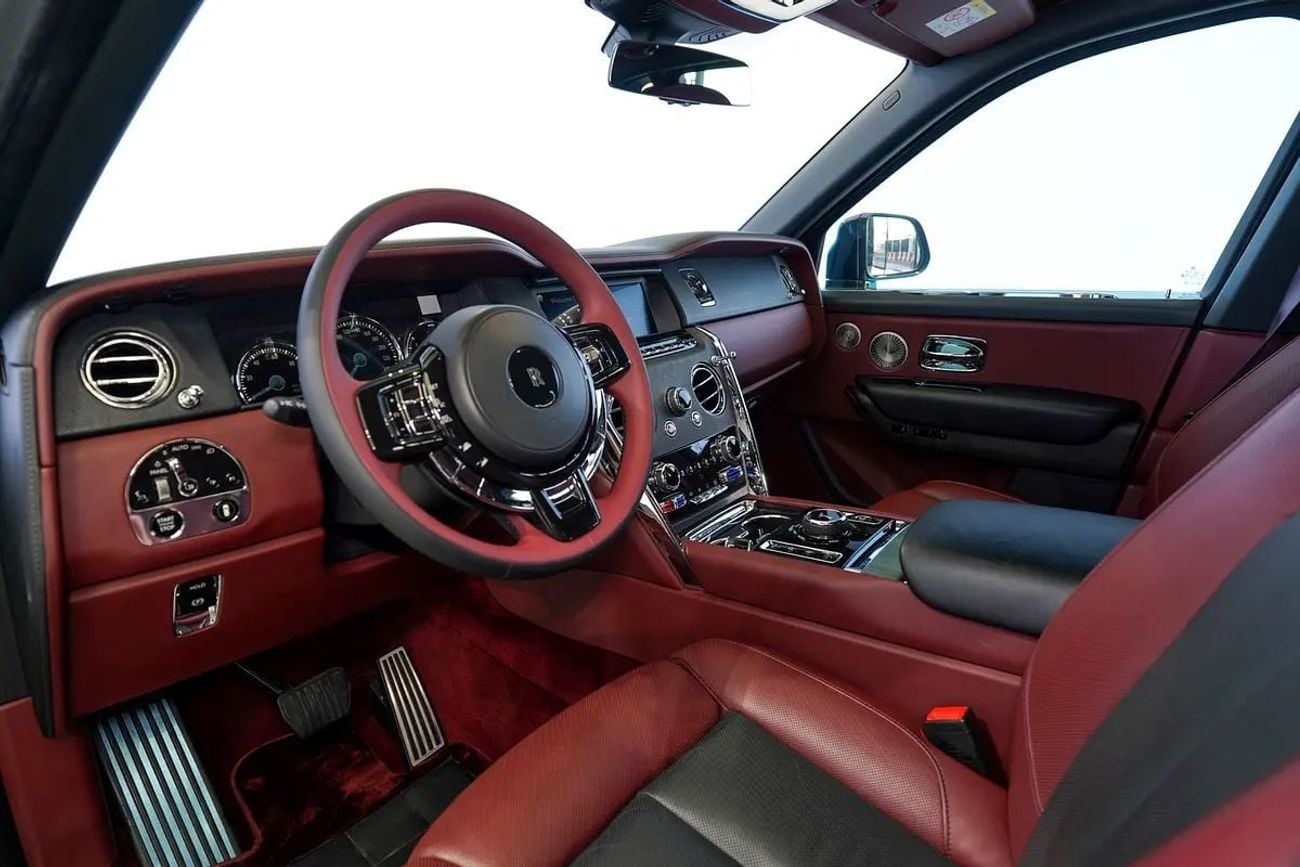 Rolls Royce Cullinan BLACK BADGE Std