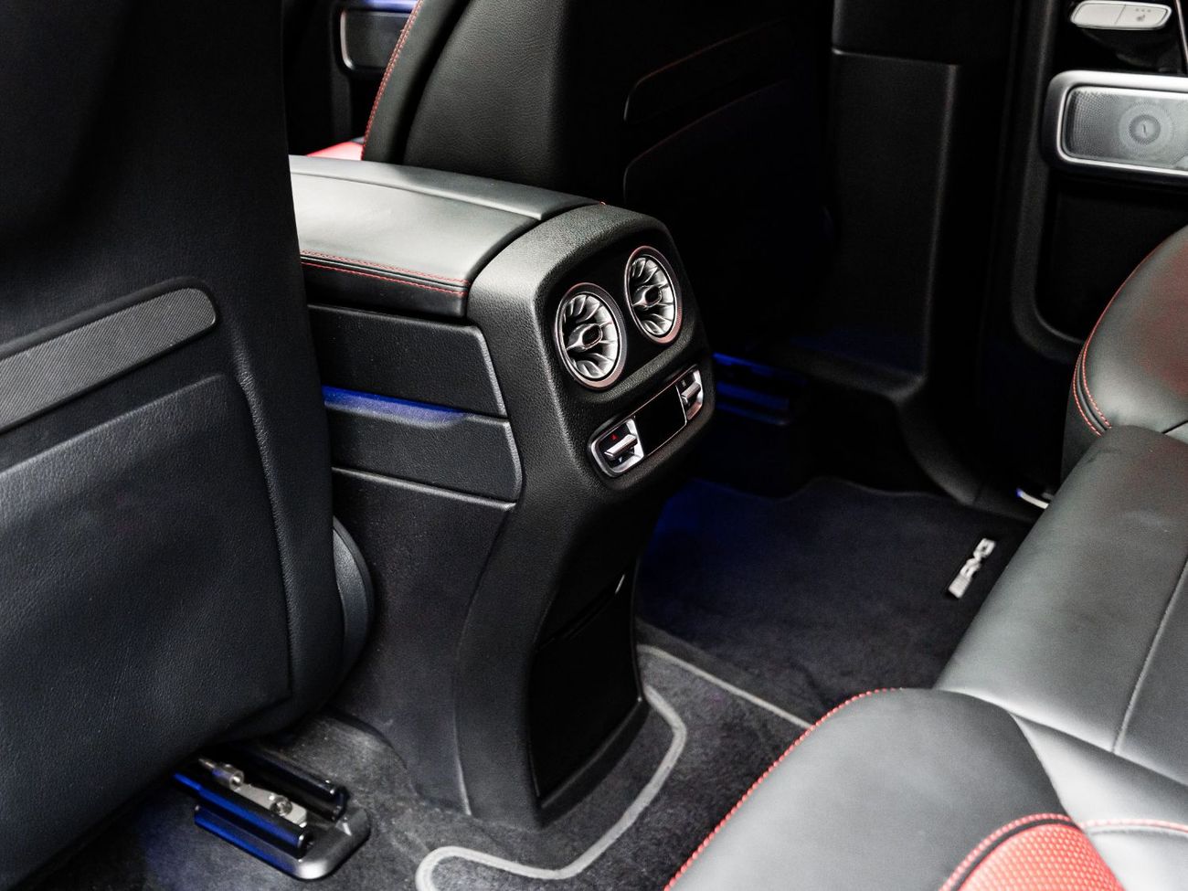 Mercedes-Benz G 63 AMG Std 4.0L 2019 Mercedes-Benz G63 4.0L TC V8, AWD, 585bhp, 8 Speed Automatic