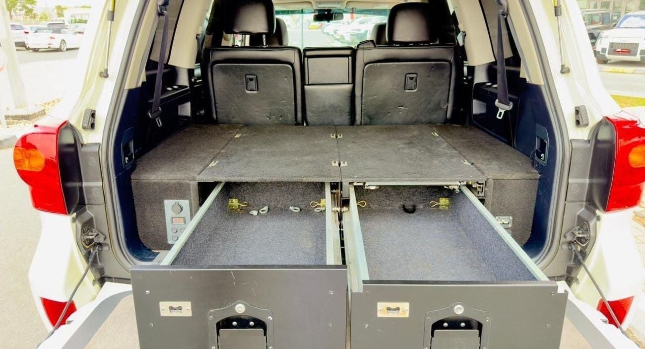 Toyota Land Cruiser AFTER MARKET OFF-ROAD MODIFIED | ARB BULL BAR | AUTO | SIDE AWNING CAMPING TENT | 4.5L DIESEL ENGINE