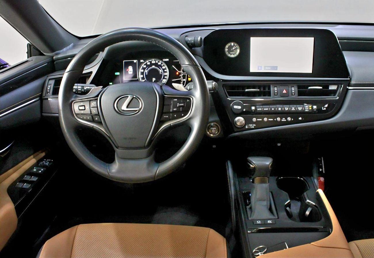 لكزس ES300h GCC // NO ACCIDENTS NO PAINT