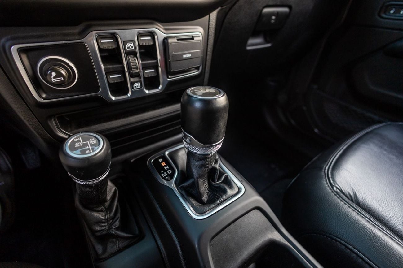 جيب رانجلر Unlimited Sahara 3.6L