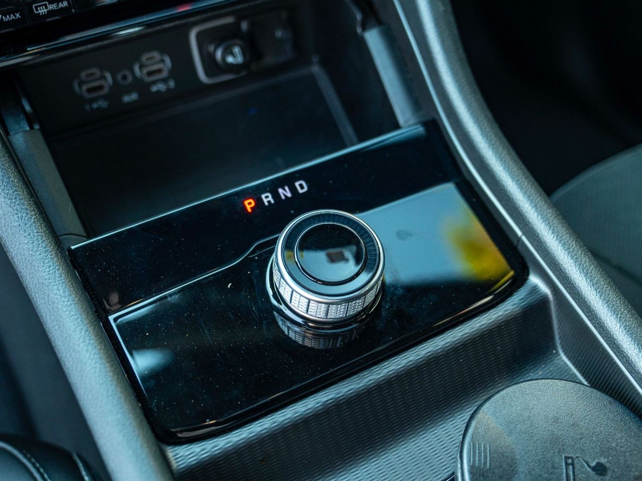 جيب جراند شيروكي AED 3,460 PM • BRAND NEW GRAND CHEROKEE ALTITUDE • BLACK PACK • OFFICIAL JEEP WARRANTY • NEW SHAPE