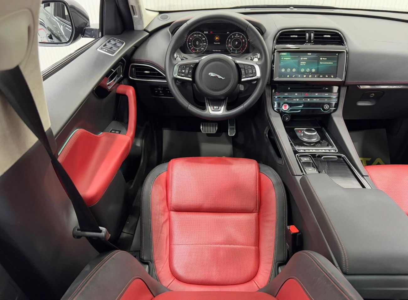 Jaguar F Pace R-Sport 2.0L 2019 Jaguar F-Pace R-Sport 25t, Warranty, Full Service History, Excellent Condition, GC
