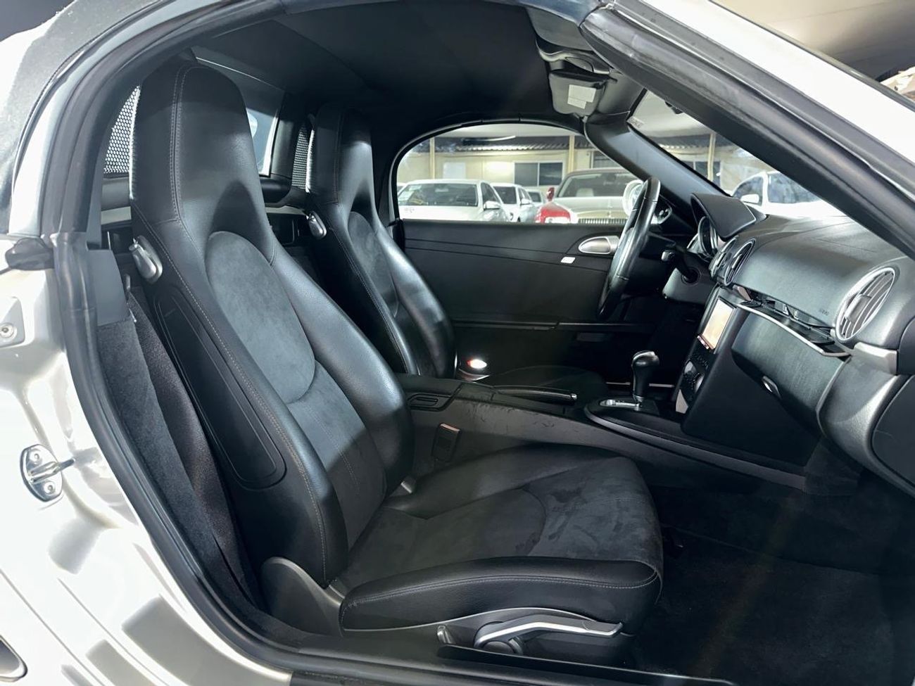 Porsche 718 Boxster PORSCHE BOXSTER 2008 | SPORTS STEERING | BLACK LEATHER / ALCANTARA SEATS | 18 INCH WHEELS